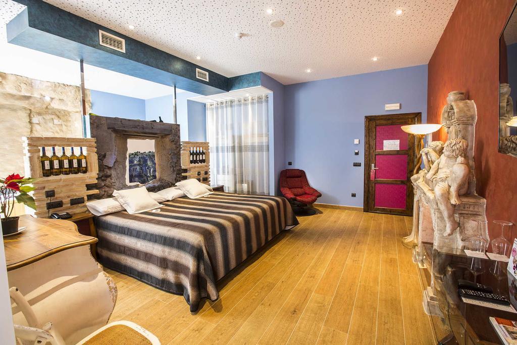 Hotel Spa El Lagar De Isilla La Vid y Barrios Ngoại thất bức ảnh